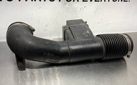 17880-50040 Toyota 2001-2004 Tundra Sequoia 4.7l At Air Cleaner Box Intake Hose Pipe Oem