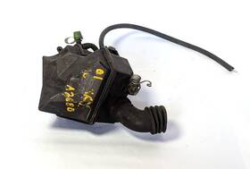 17893-74490 Toyota 2001 Camry 2.2l 4 Cylinder Air Intake Resonator Box