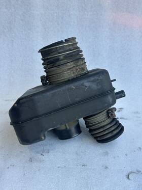 17893-0a060 Toyota 199.to1o04 2000 2001 2002 2003 2004 Avalon Air Intake Resonator