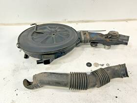 319-58140 Toyota 1984 Pickup 22r Manual Transmission Air Filter Cleaner Box W Intake Tube 319-58140 Toyota 1984 Pickup 22r Manual Transmission Air Filter Cleaner Box W Intake Tube