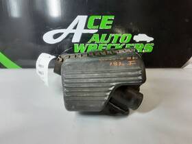 319-58197 Toyota Air Cleaner Fits 98-00 Sienna 605654 319-58197 Toyota Air Cleaner Fits 98-00 Sienna 605654