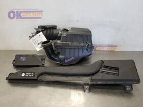 319.to1e26 Toyota 26 Corolla Le 2.0l Engine Air Cleaner With Ducts