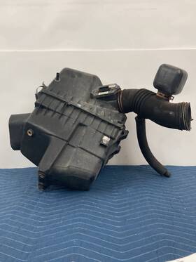 Toyota D100141-0990 1998-2003 Sienna Air Filter Box D114040-4220 22204-20010