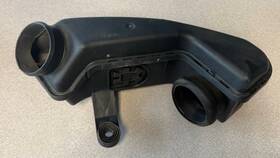 622b Volkswagen 1146 157 27 929 98-10 Beetle Air Intake Pipe 1c0 129 Used Oem