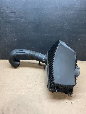 7p6129601 Volkswagen 2011 To 2017 Touareg 3.6l V6 Air Filter Cleaner Box Oem F3428