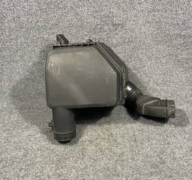 Volvo 72108223 2010-2013 Xc60 Xc 60 3.0l Air Cleaner Housing Box Filter Assembly Oem