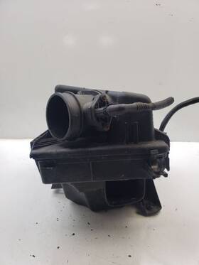 86832912 Volvo Air Cleaner Turbo Sedan Canada Market Fits 01-09 60 Series 740457