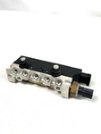 Jaguar Xj X350 Air Suspension Valve Distribution Manifold Block Unit 2W933B486AA. Fixed Price $59.13.