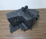 1996-1999 Lesabre Park Ave 3.8L Engine Air Cleaner Filter Housing Oem. 25099617. Fixed Price $99.99.