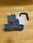 Oem Toyota Tundra Air Intake Box W/ Hose 5.7L V8 2014-2021 Denso. Fixed Price $100.00.