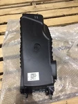 7L6 129 614 Volkswagen Touareg V8 Lower Air Filter Housing. Fixed Price $40.00.