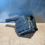 Mercedes-benz W202 M111 2.0 Gasoline Air Filter Box 1110940202 6040940104. Fixed Price $41.65.