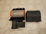 95-02 Sierra Silverado Yukon Escalade V8 Air Cleaner Box Lid W Filter 25175502. Fixed Price $5.00.
