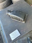 Bmw Series 745LI E65 2003 4.4 Petrol - Air Filter Housing Top Cover 9877408. Fixed Price $26.90.