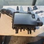 2010-2018 Mercedes-benz Sprinter 2500 3.0L Engine Air Cleaner Housing Oem. Fixed Price $125.00.